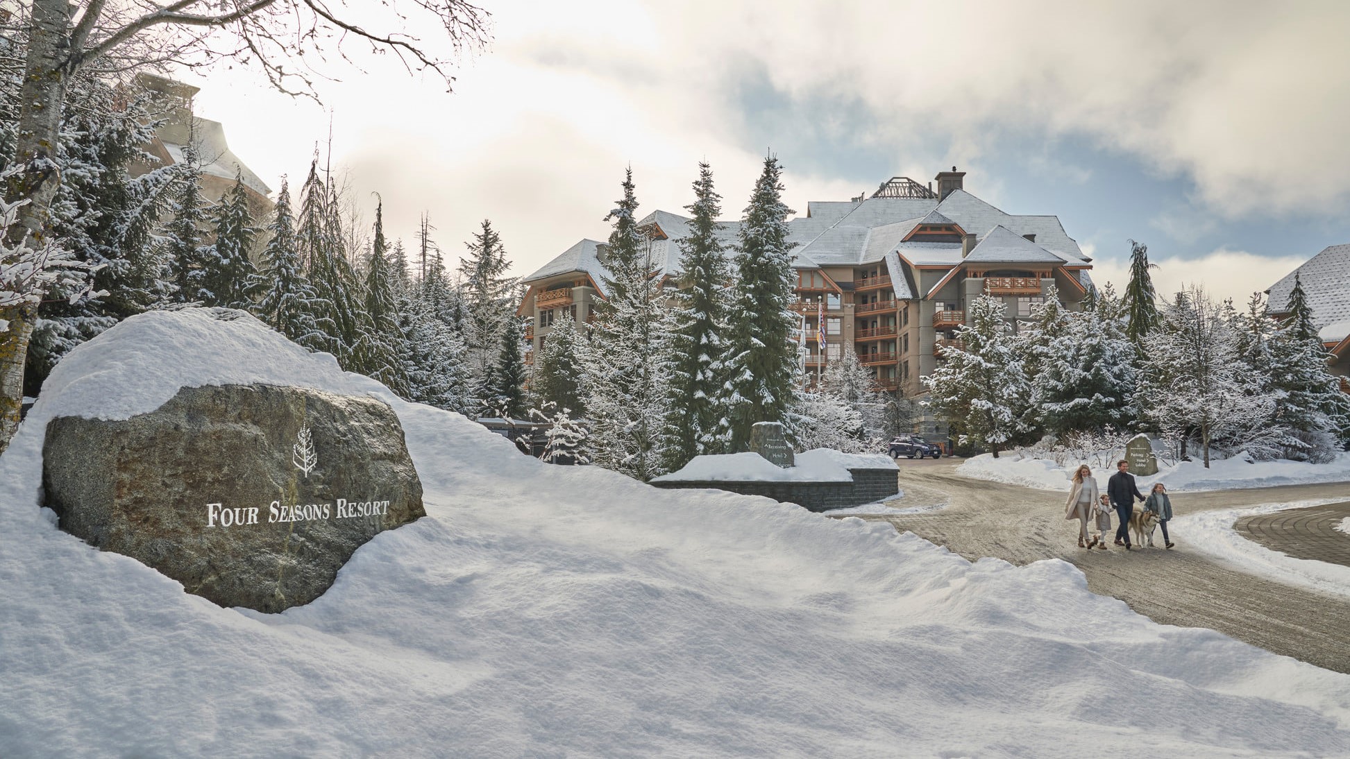 Hotels Toplists - 8 Best Luxury Ski Resorts in the World
