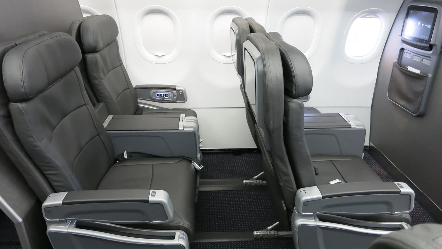 Airline review Short- & Medium-haul - American Airlines - 3