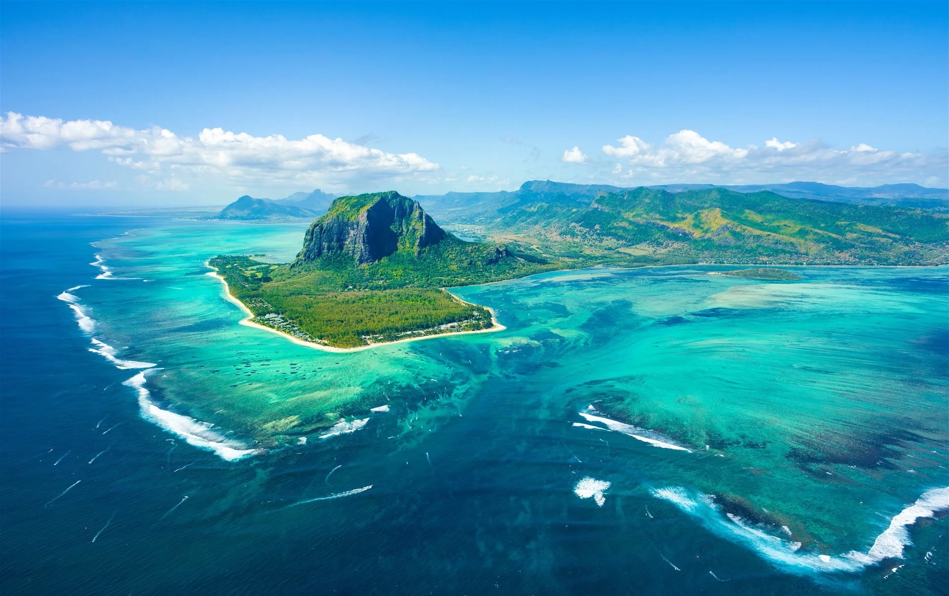 Hotel review Location' - The Oberoi Mauritius - 1