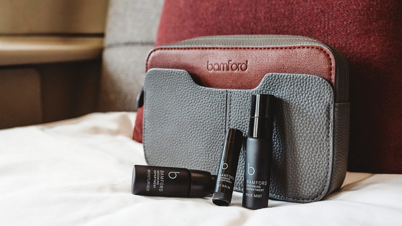 Airline review Amenities & Facilities - Cathay Pacific - 0