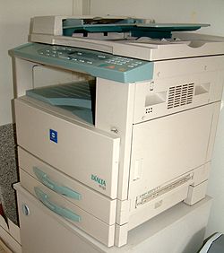 250px-Photocopying_kserokopiarka.jpg