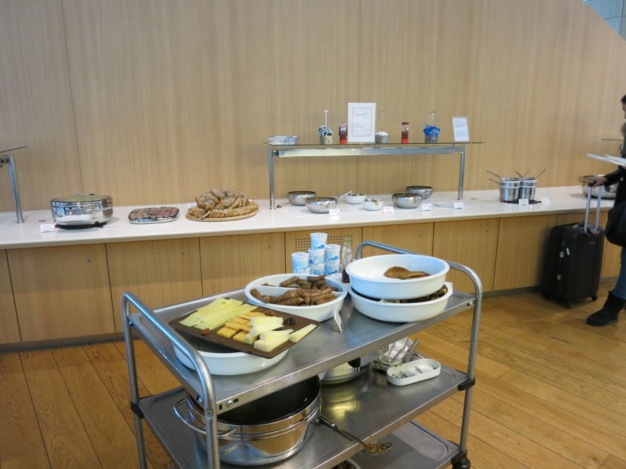 Air France Business lounge CDG 2E (L), kitchen_05.JPG