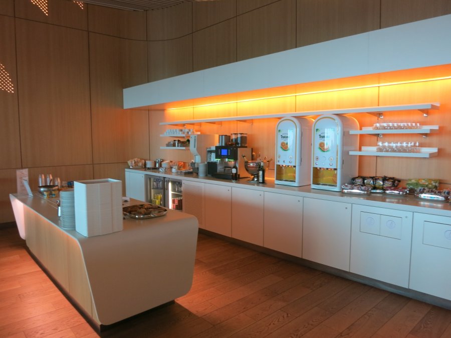 Air France Business lounge CDG 2E (L), kitchen_17.JPG