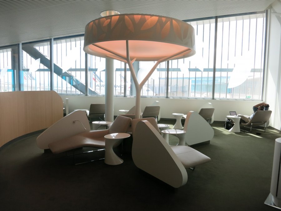 Air France Business lounge CDG 2E (L), rest area_00.JPG