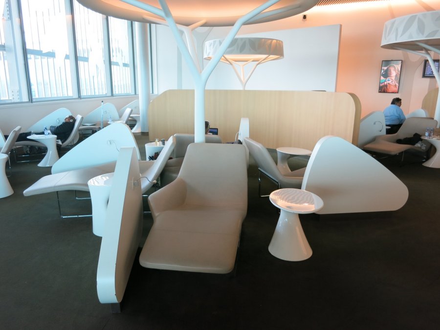 Air France Business lounge CDG 2E (L), rest area_01.JPG