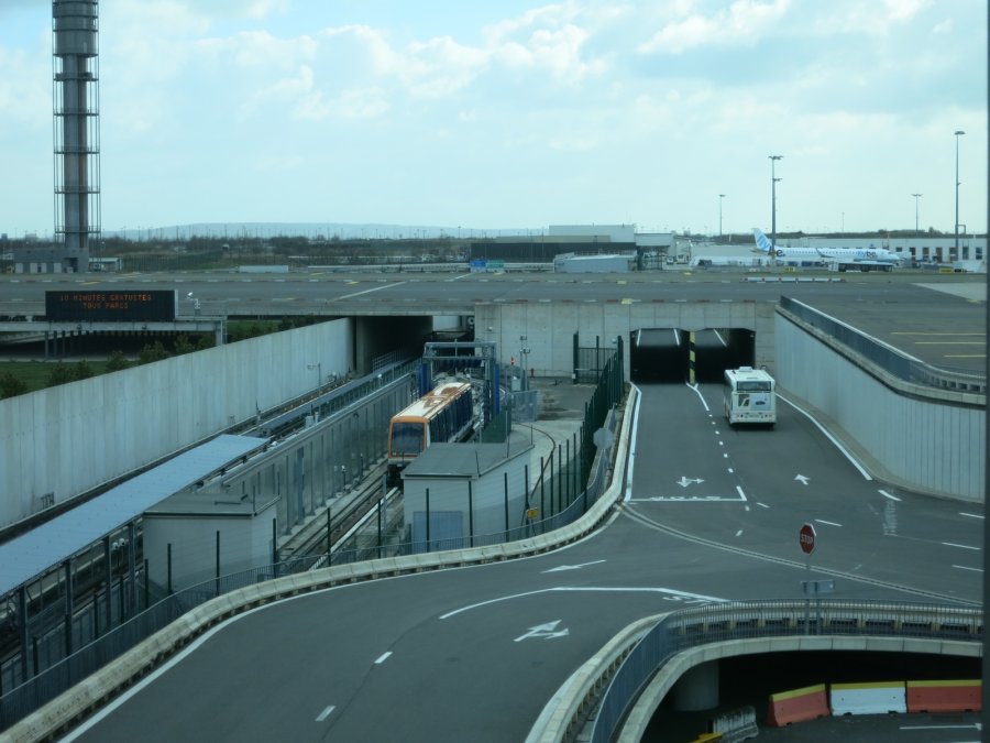 Air France Business lounge CDG 2E (L), view_01.JPG