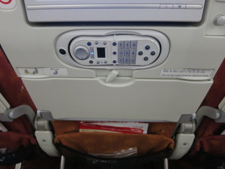 Air India Economy Boeing 787 ARN-DEL, 10.JPG