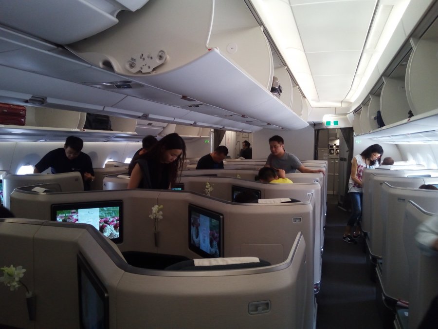 Cathay Pacific Business A350 HKG-BKK, 05.jpg