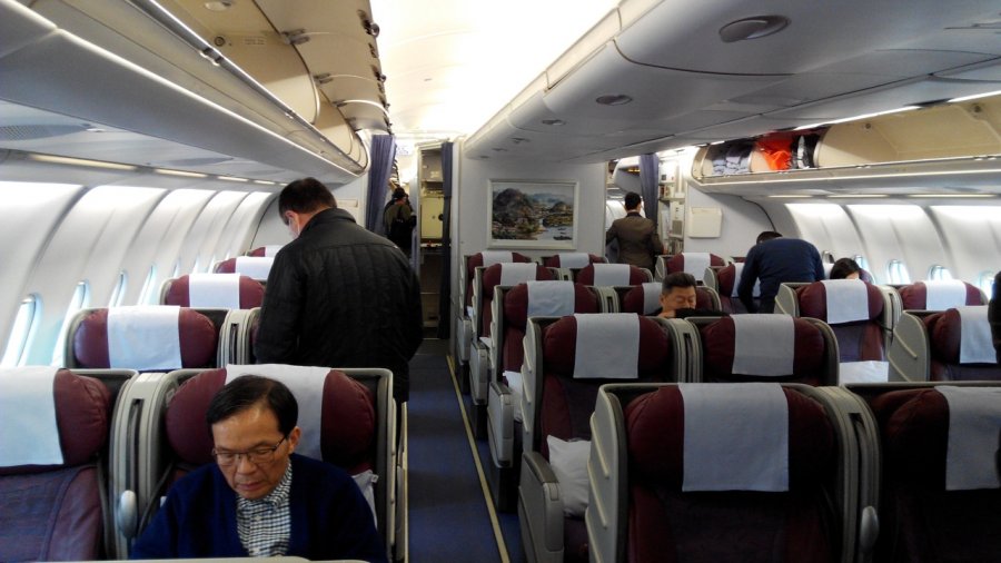 China Airlines Business class A330 HKG-TPE, 03.jpg