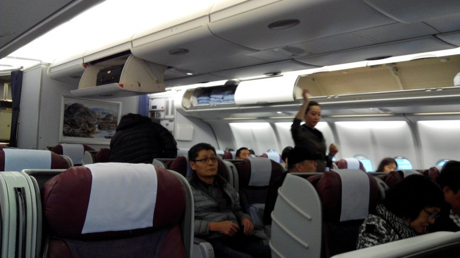 China Airlines Business class A330 HKG-TPE, 04.jpg