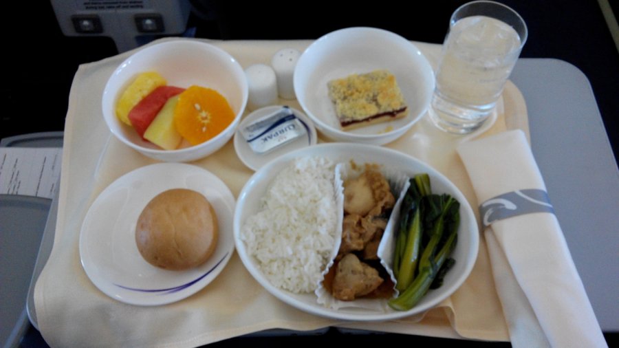 China Airlines Business class A330 HKG-TPE, 17.jpg