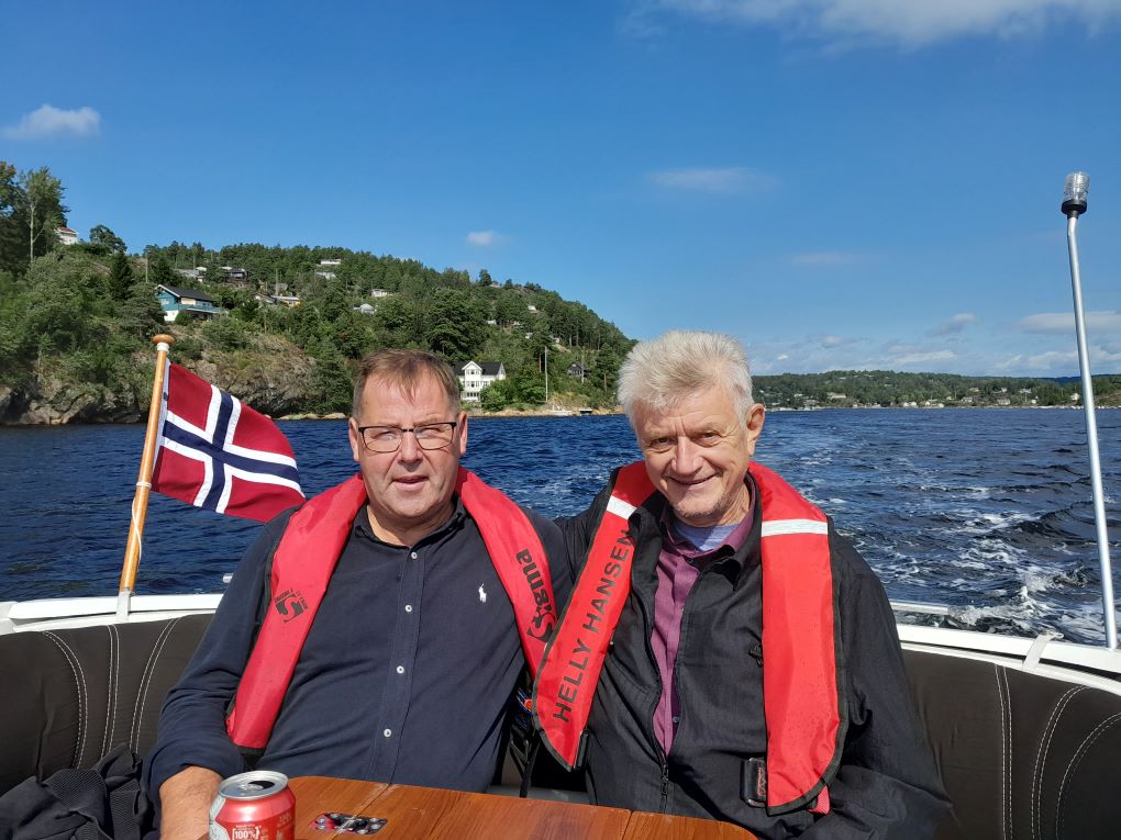 Fætter Henrik going strong.jpg