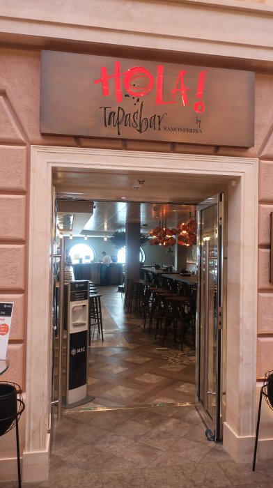 Hola Tapas.JPG