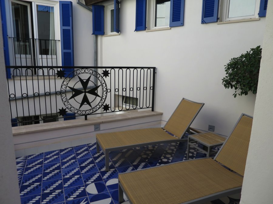 image_2.jpg
