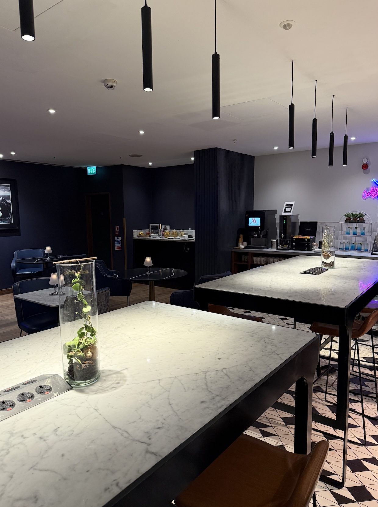Marriott lounge.jpg