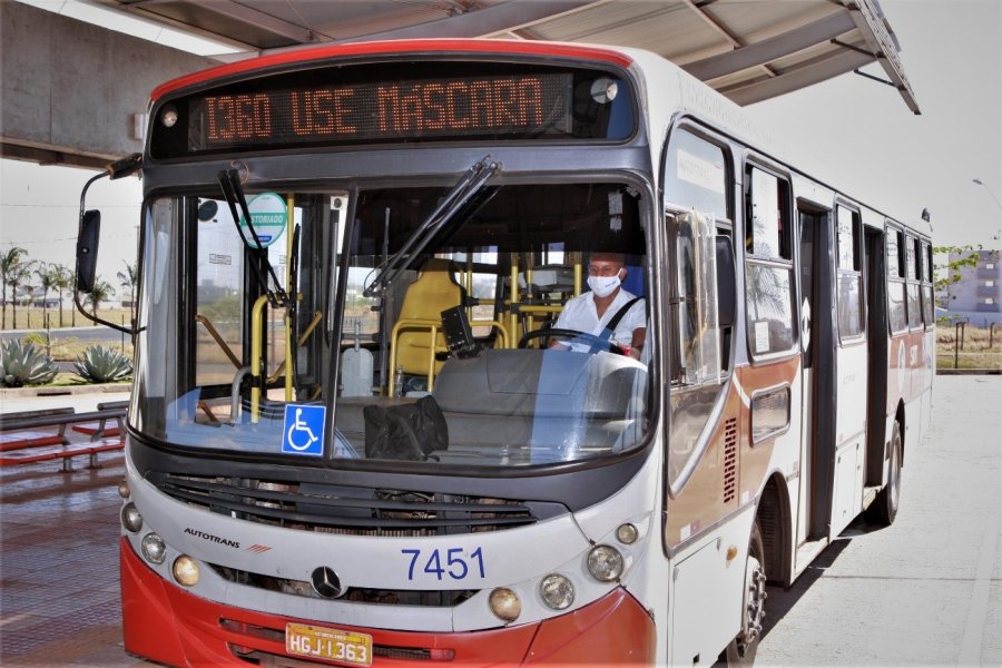 onibus-mascara.jpg
