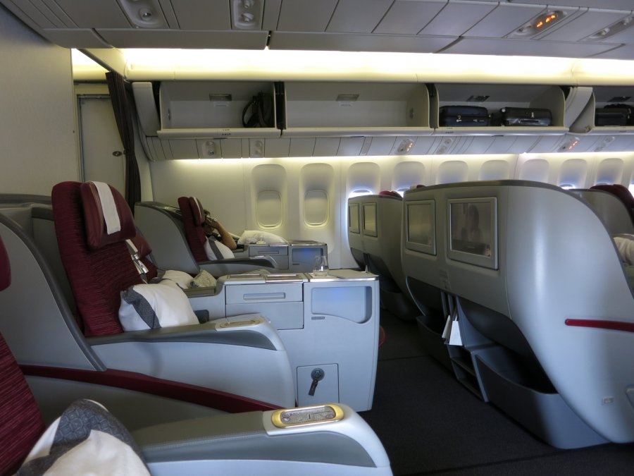 Qatar Airways Business class B777 BKK-HAN, 03.JPG