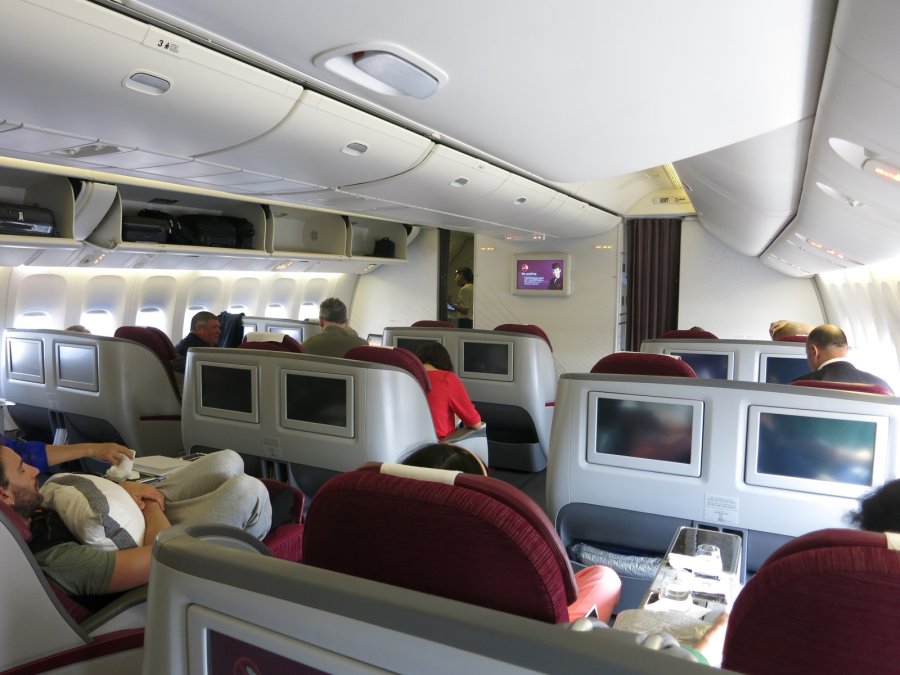 Qatar Airways Business class B777 BKK-HAN, 44.JPG