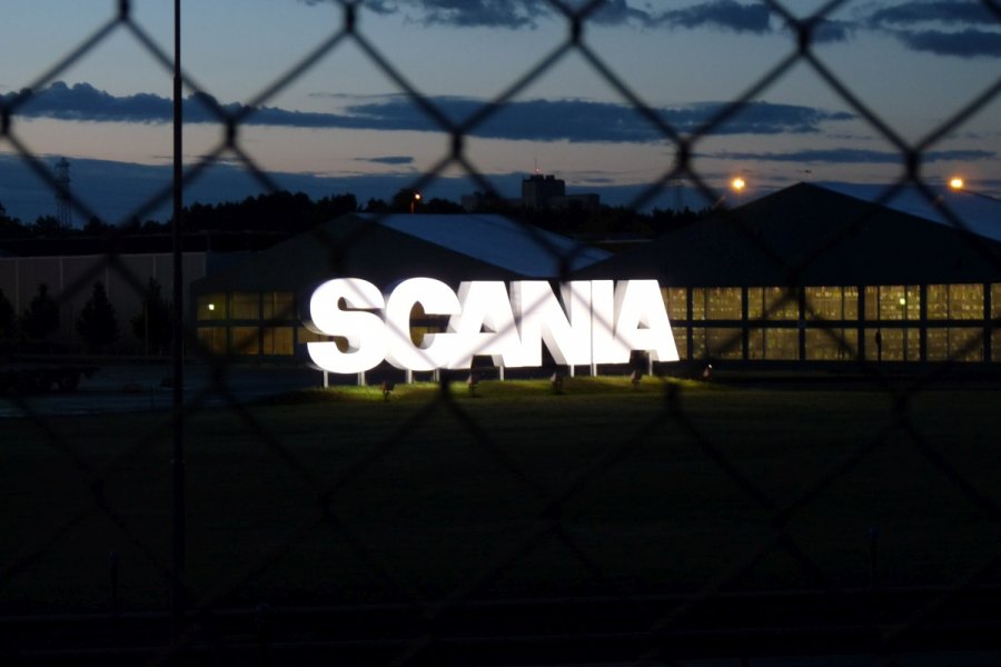 SCANIA.jpg