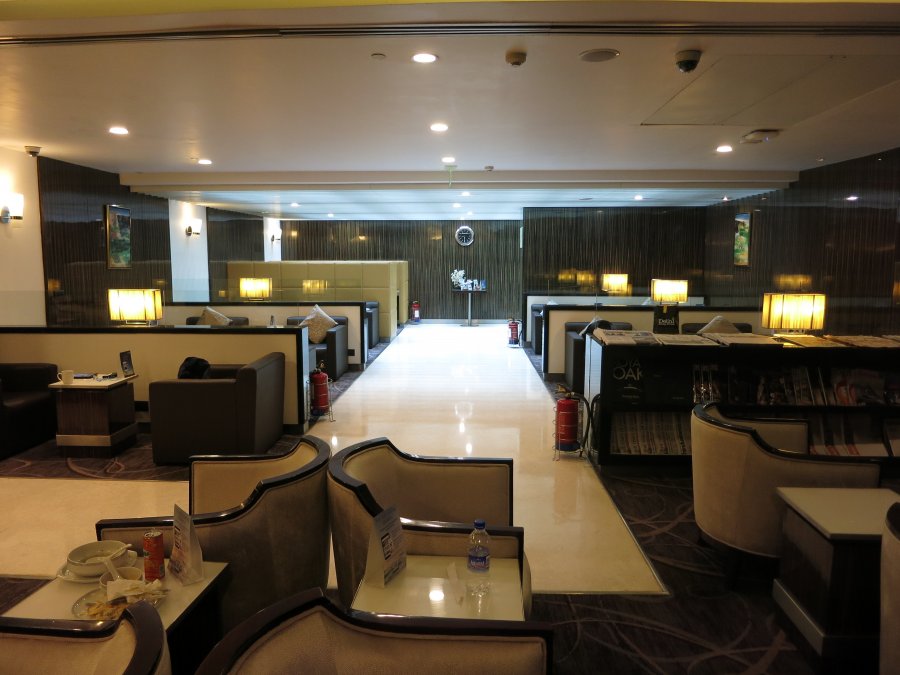 Singapore Airlines SilverKris lounge DEL, 20.JPG