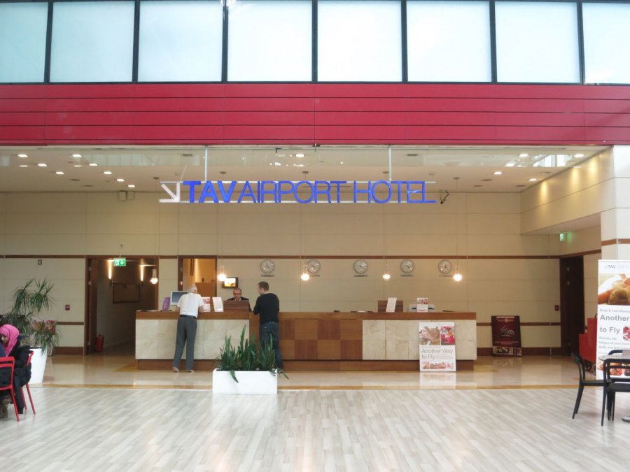 TAV Airport Hotel, Istanbul - airside, 01.JPG