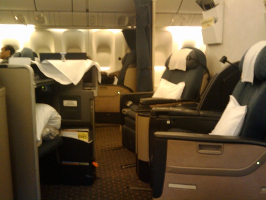 United First class BKK-NRT_02.jpg