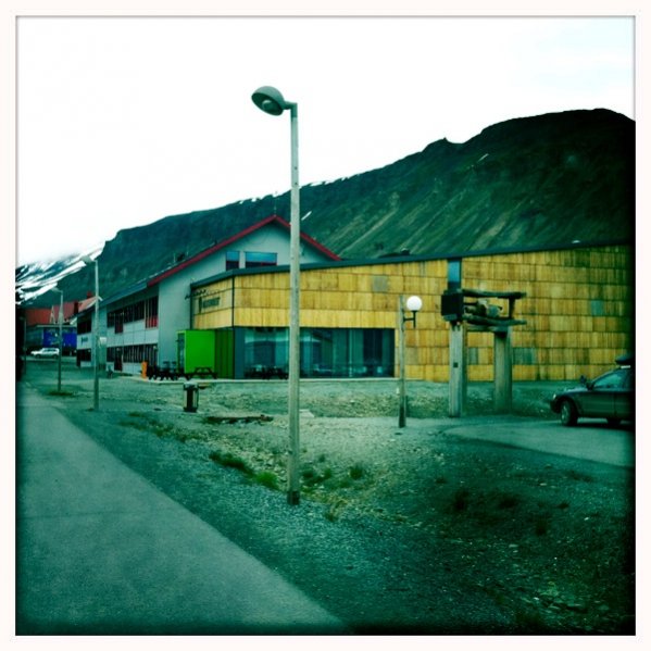 iphone 744.jpg iphone 744.jpg