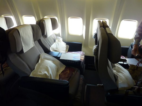 Qantas Business class, SYD-WLG_02.jpg