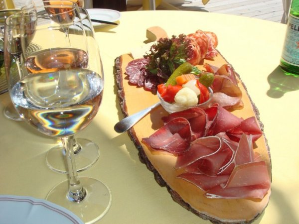 KronenHof1.jpg KronenHof1.jpg