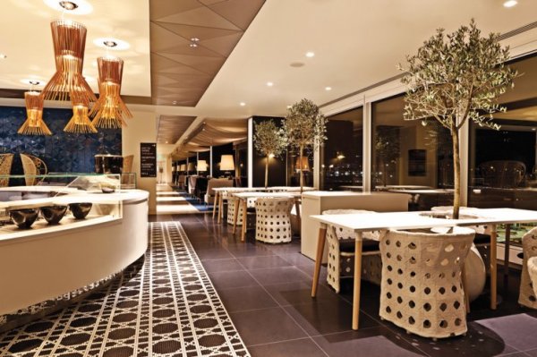 Qatar Airways Premium Lounge London Heathrow - Pic 3 .jpg Qatar Airways Premium Lounge London Heathrow - Pic 3 .jpg