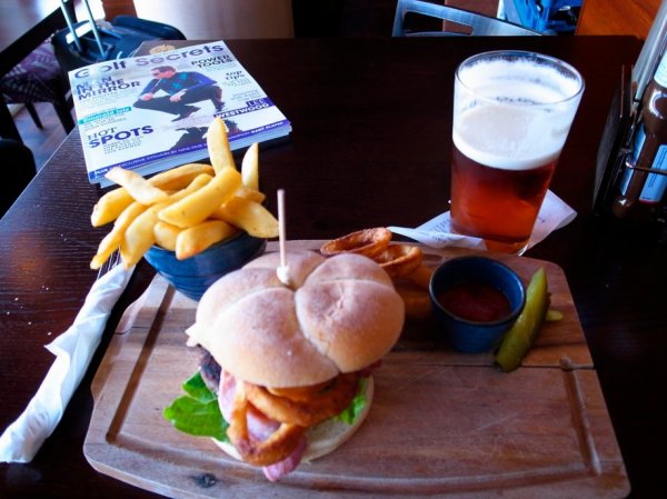 Gatwick 13.jpg Gatwick 13.jpg