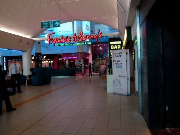 Gatwick 10.jpg Gatwick 10.jpg