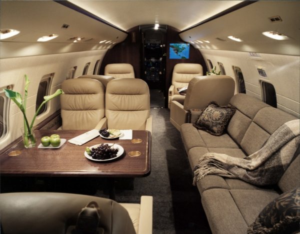 Interior1.jpg Interior1.jpg