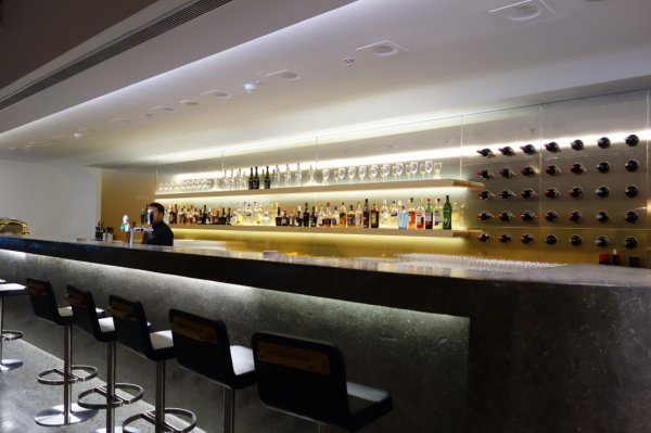 Bar.jpg Bar.jpg