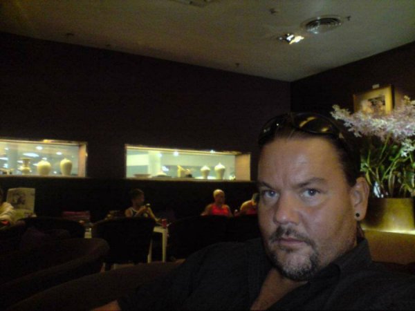ThaiAirwaysLoungeChiangMaiAirportDengamla.jpg