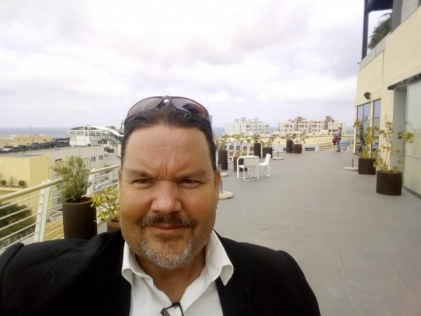 ClubLoungeTerraceInterContinentalMalta.jpg