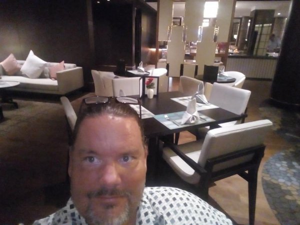 ClubLoungeInterContinentalDhaka.jpg