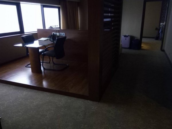 SuiteHolidayInnSingaporeAtrium1.jpg