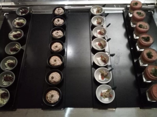 DhakaInterContinentalClubLounge15.jpg