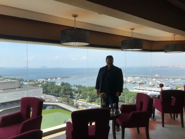 ClubLoungeJenHotelManilaniceviewovermanilabay.jpg