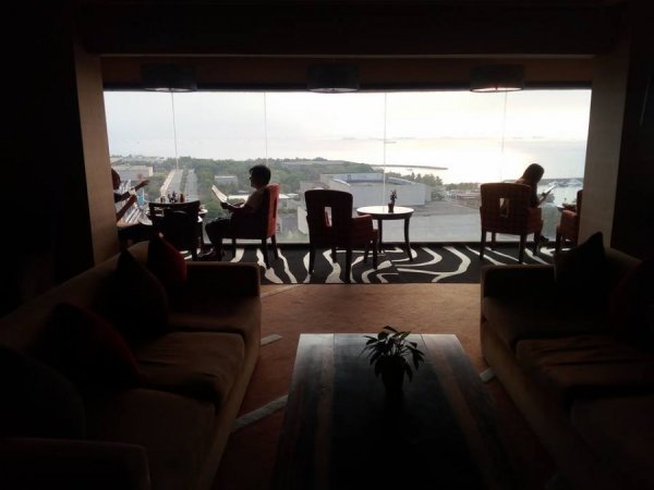 ClubLoungeJenHotelManila10.jpg