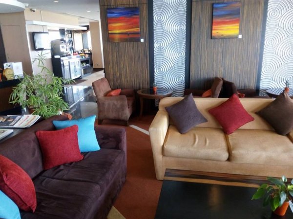 ClubLoungeJenHotelManila6.jpg