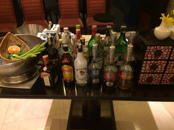 InterContinentalHanoiWestlakeClubLounge4.jpg