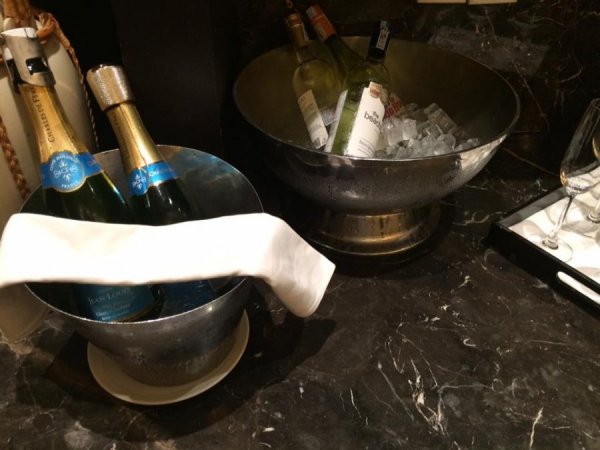 InterContinentalHanoiWestlakeClubLounge9.jpg