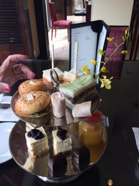 InterContinentalHanoiWestlakeClubLounge15.jpg