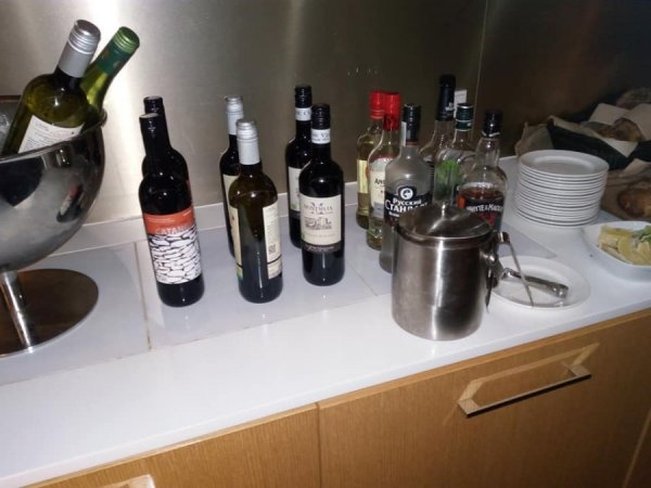CopenhagenCrownePlazaClubLounge5.jpg