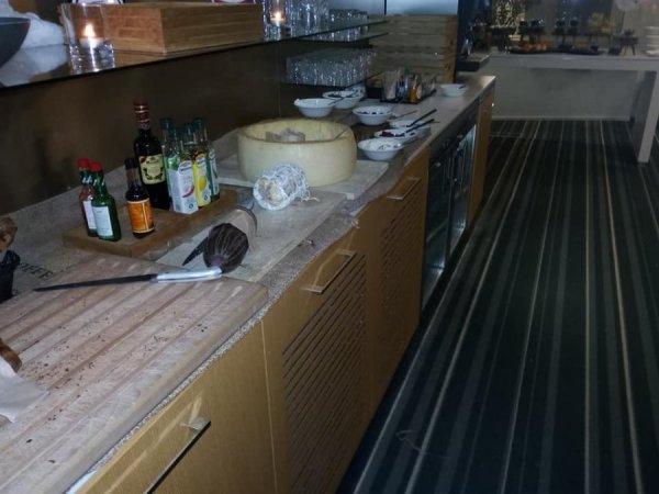 CopenhagenCrownePlazaClubLounge7.jpg
