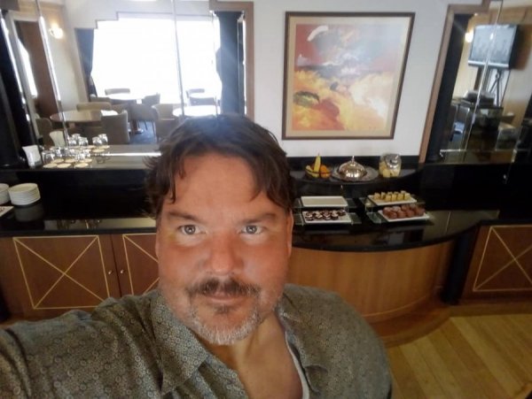 AbuDhabiCrownePlazaClubLounge.jpg