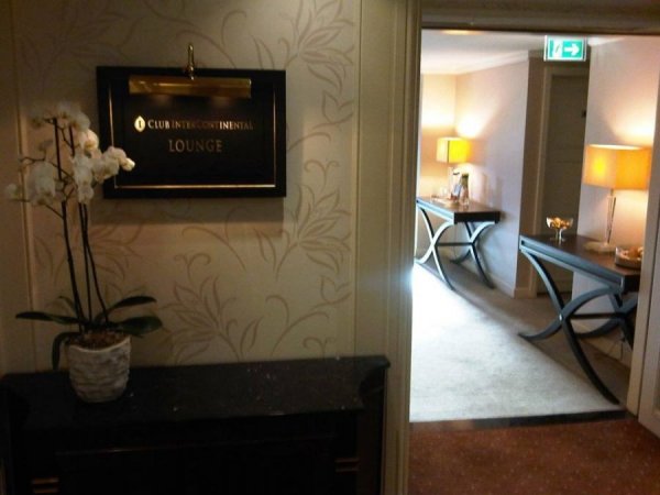 ViennaInterContinentalClubLounge1.jpg