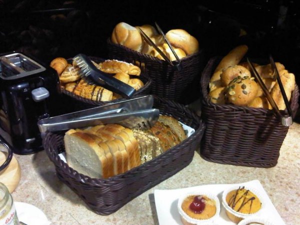 ViennaInterContinentalClubLounge13.jpg
